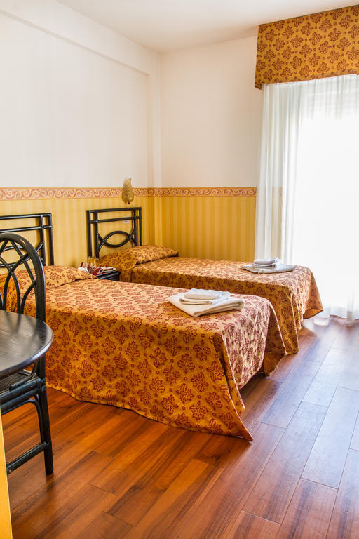 Hotel Consul - Family Hotel Ριτσόνε Δωμάτιο φωτογραφία