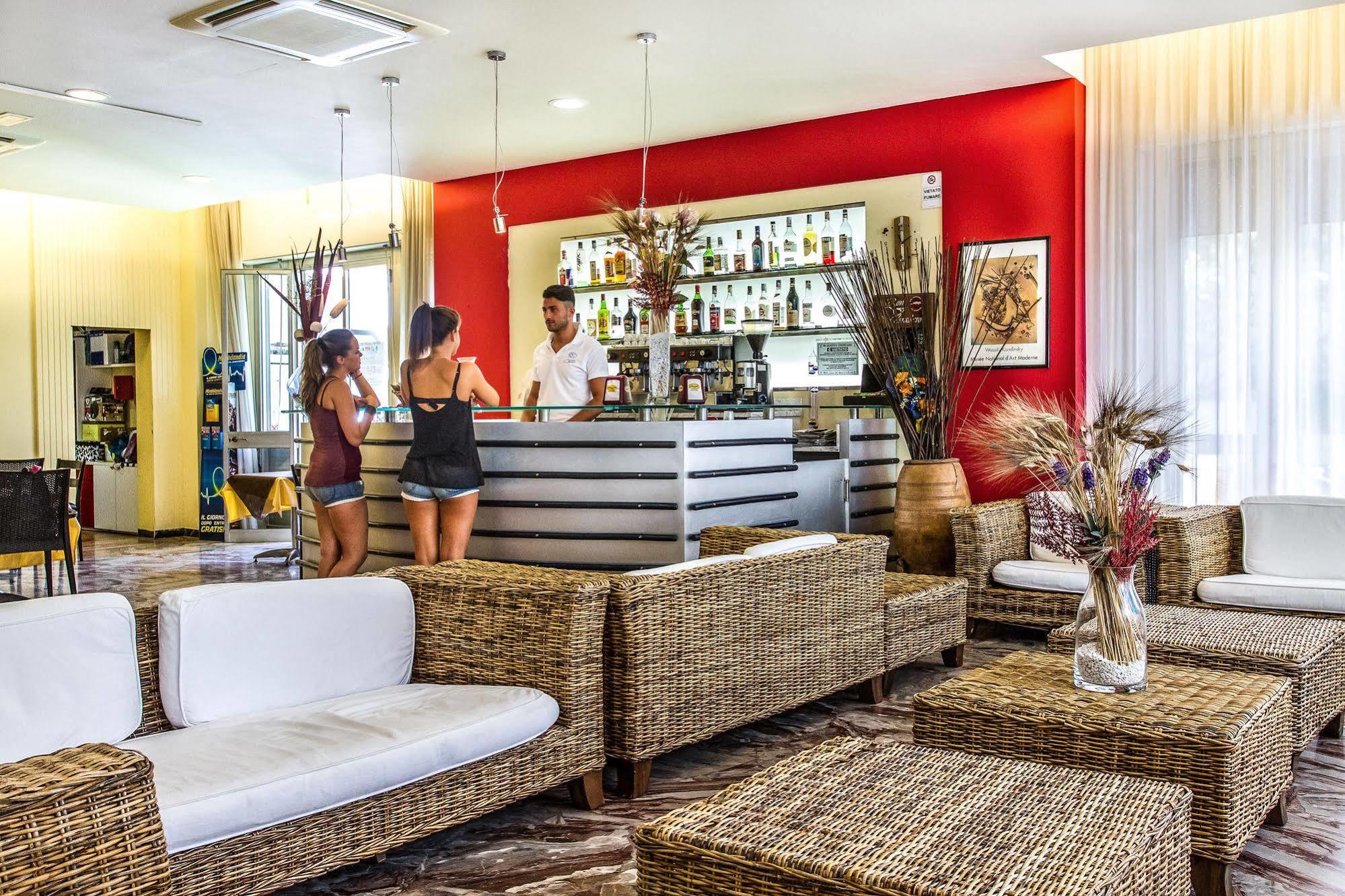 Hotel Consul - Family Hotel Ριτσόνε Εξωτερικό φωτογραφία